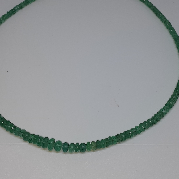 Natural Bogata Columbian grade Aaa emerald beaded necklace .57 carats Wholesale! - Picture 9 of 12